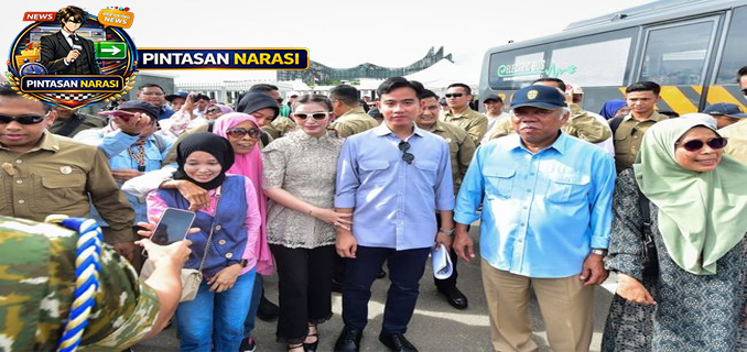 Warga RI Berebut Foto Dengan Gibran Di IKN, Basuki Senyum Lebar